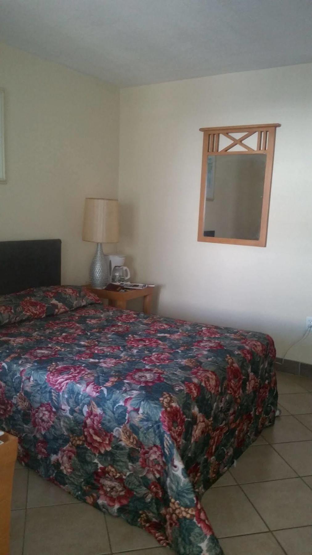 Martinique Hotel Lake Worth Beach Exterior foto